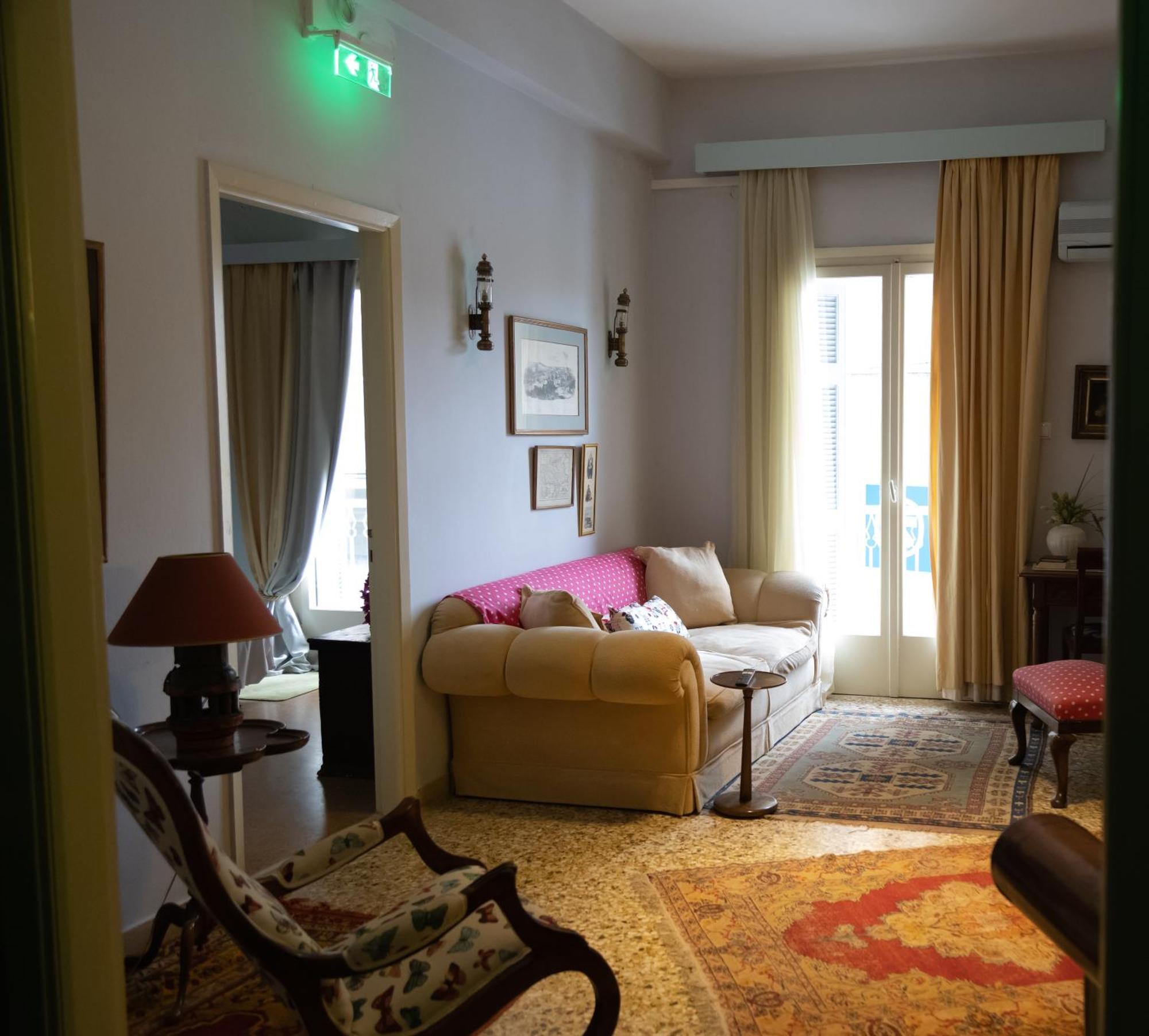 Апартаменты Marina'S Bright Getaway - Nafplio Center House Экстерьер фото